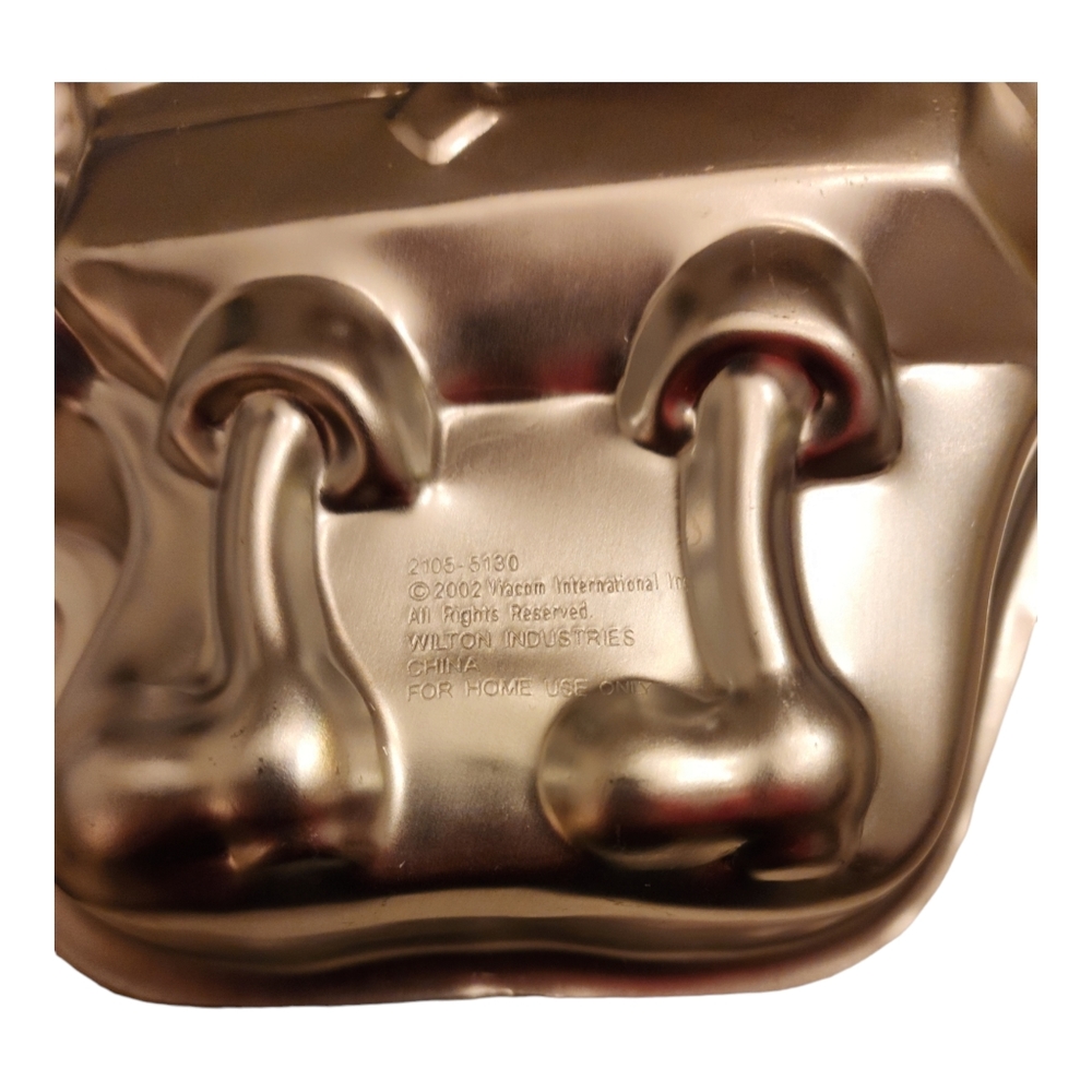 SPONGEBOB SQUAREPANTS - THUMBS UP - WILTON 2105-5130 CAKE PAN MOLD Pre-owned - Picture 2 of 3